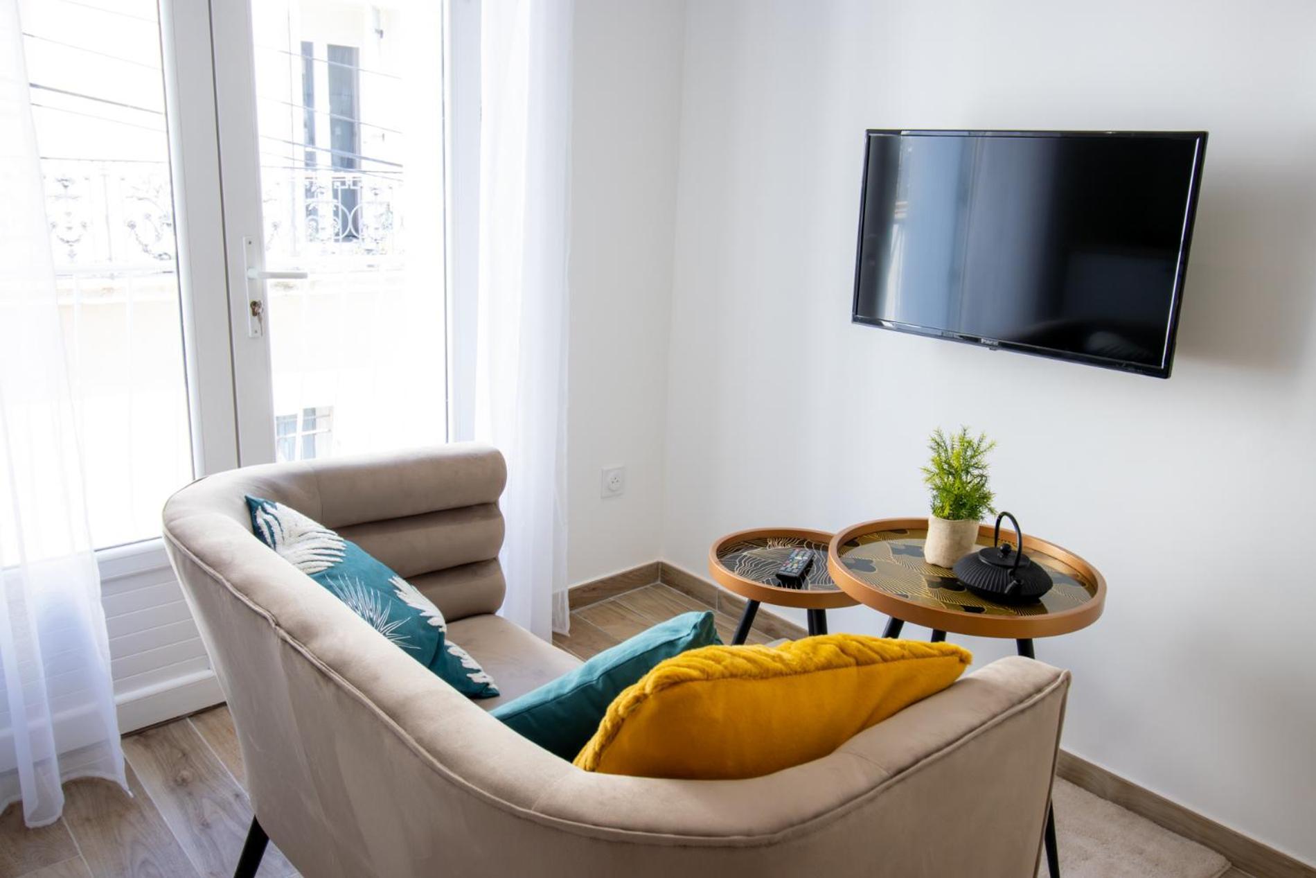 Charmant Studio Climatise 'Alma 1' - Beziers Centre - Wifi Fibre - Netflix Apartment Exterior photo